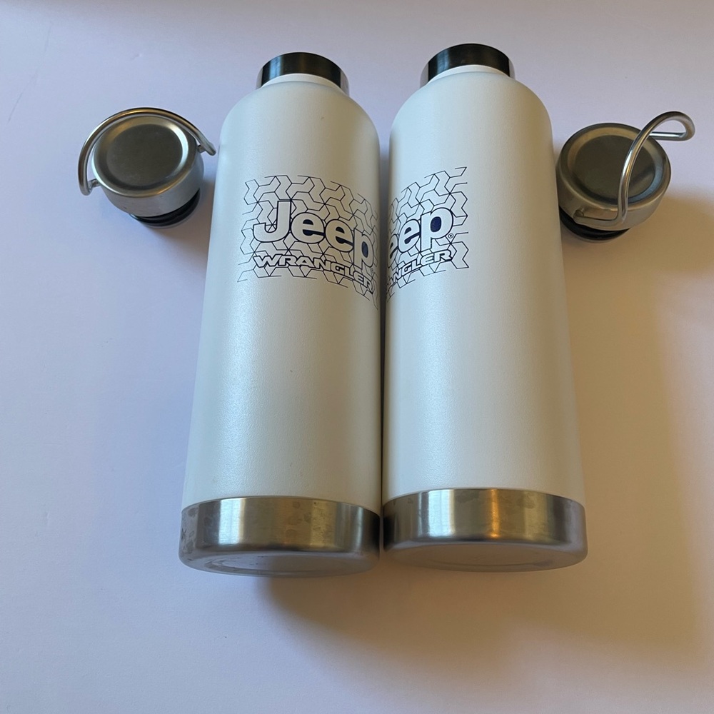 2 Jeep Wrangler stainless steel water bottles. Great condition. - Picture 4 of 9